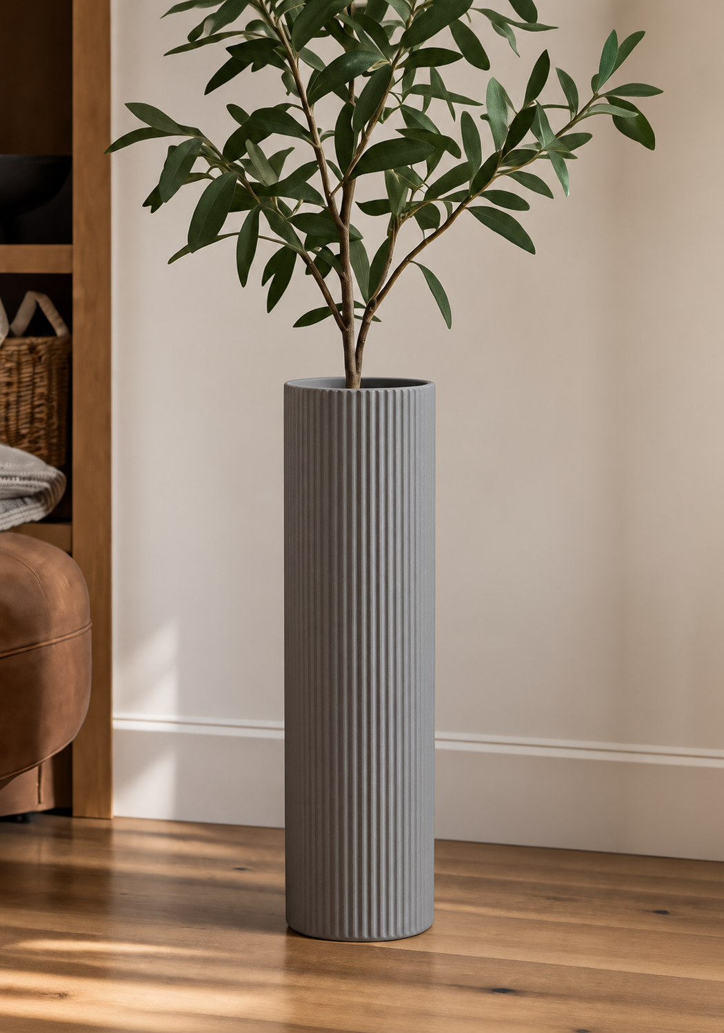 Grey ribbed planter styling