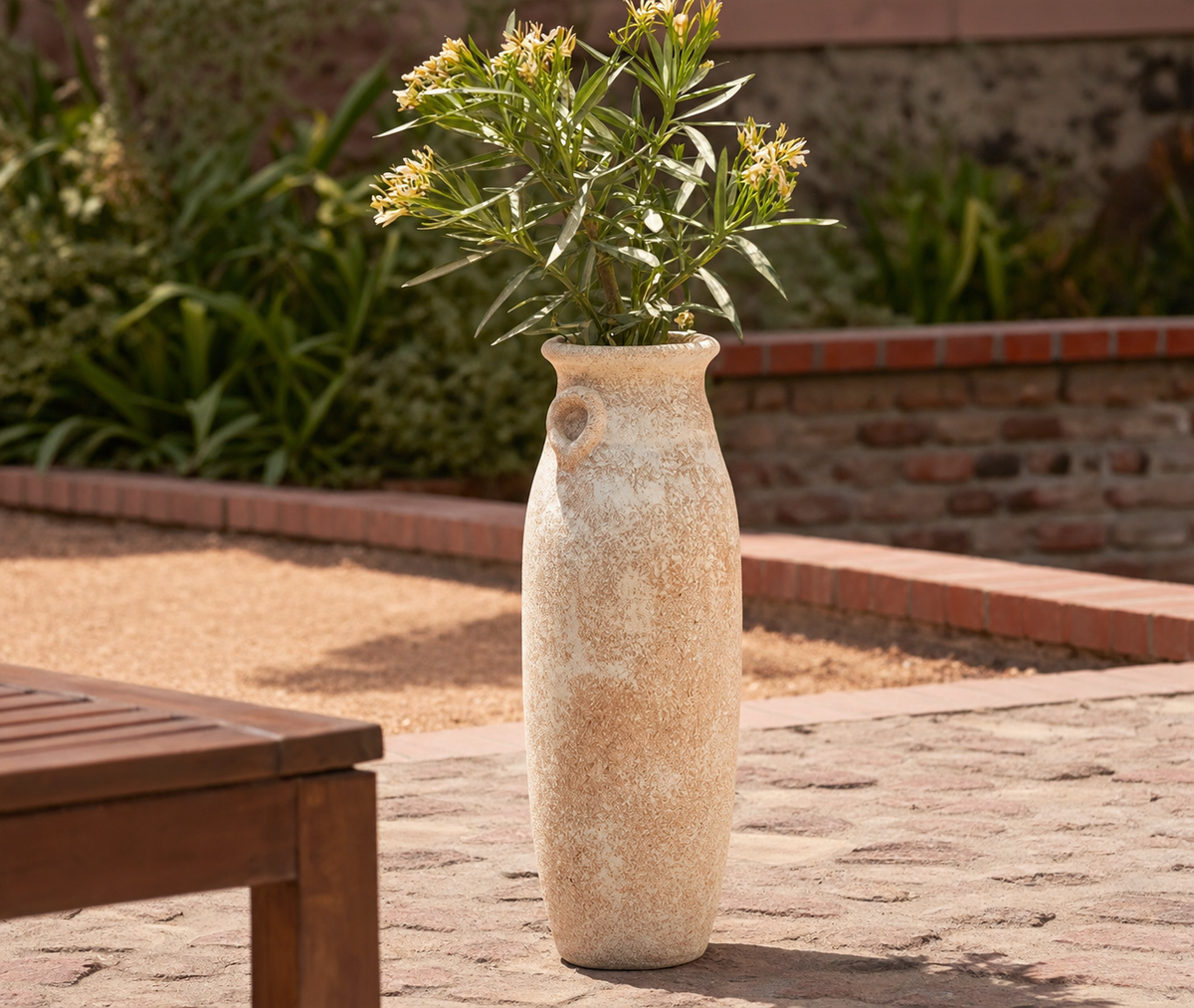 Courtyard vase with blossoms